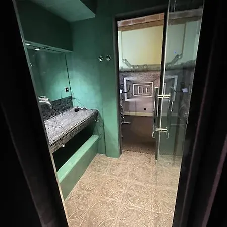 Superbe Hammam A Montparnasse 巴黎